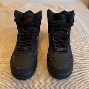 Nike Air Force 1 High Grade School Size 4.5 - Pre-Owned - Like New